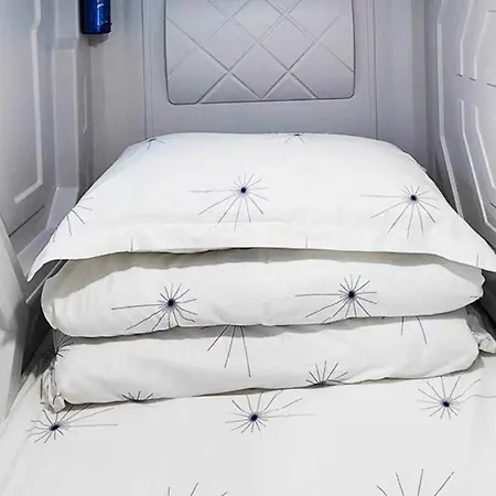 Hostel Belgrade Airport Space Capsule Beds *