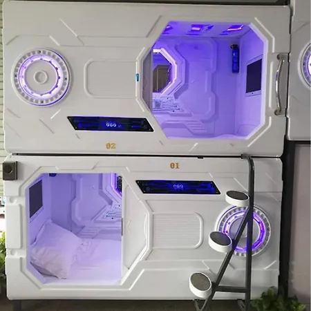 Hostel Belgrade Airport Space Capsule Beds *